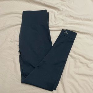 Set active scupflex workout leggings size M NEVER WORN